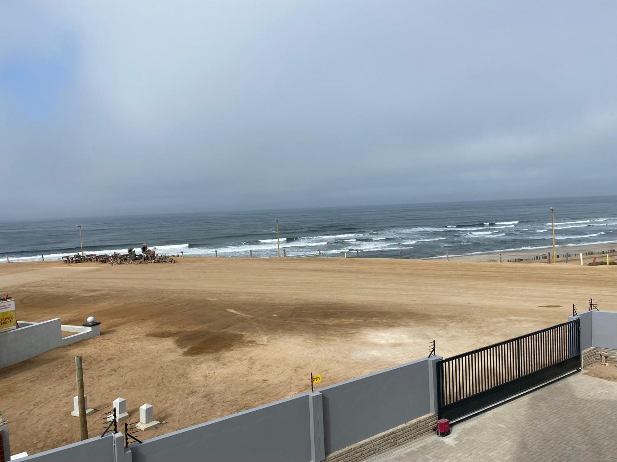 Diestrandwolf Sea View Self Catering Henties Bay Екстериор снимка